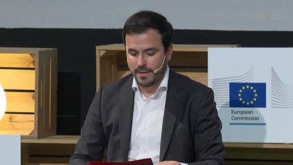 Garzón propone consumir menos carne y productos lácteos  para reducir la huella de consumo en España