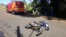 Motocicleta e Gol se envolvem em acidente na Rua Veneza, no Bairro Cascavel Velho