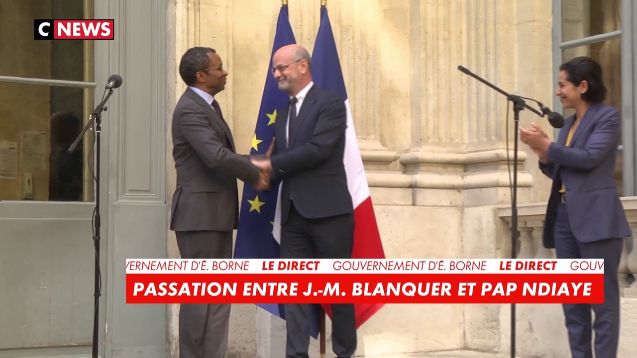 La passation de pouvoir entre Jean-Michel Blanquer et Pap Ndiaye, au poste de ministre de l'Education nationale et de la Jeunesse