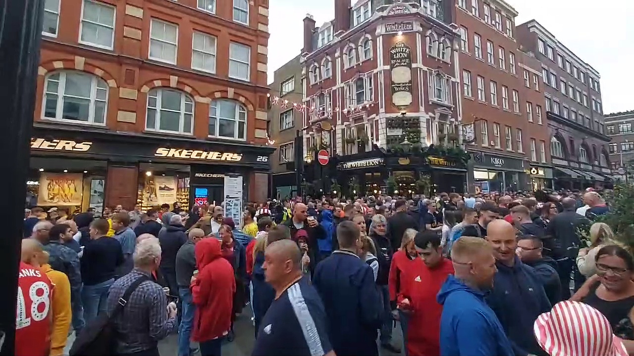 Watch the Covent Garden scenes as 46,000 Sunderland fans gear up for  Wembley final | Sunderland Echo