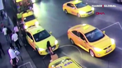 "Tırnakçılık" yöntemiyle müşterilerin paralarını çalan 2 taksici yakayı ele verdi