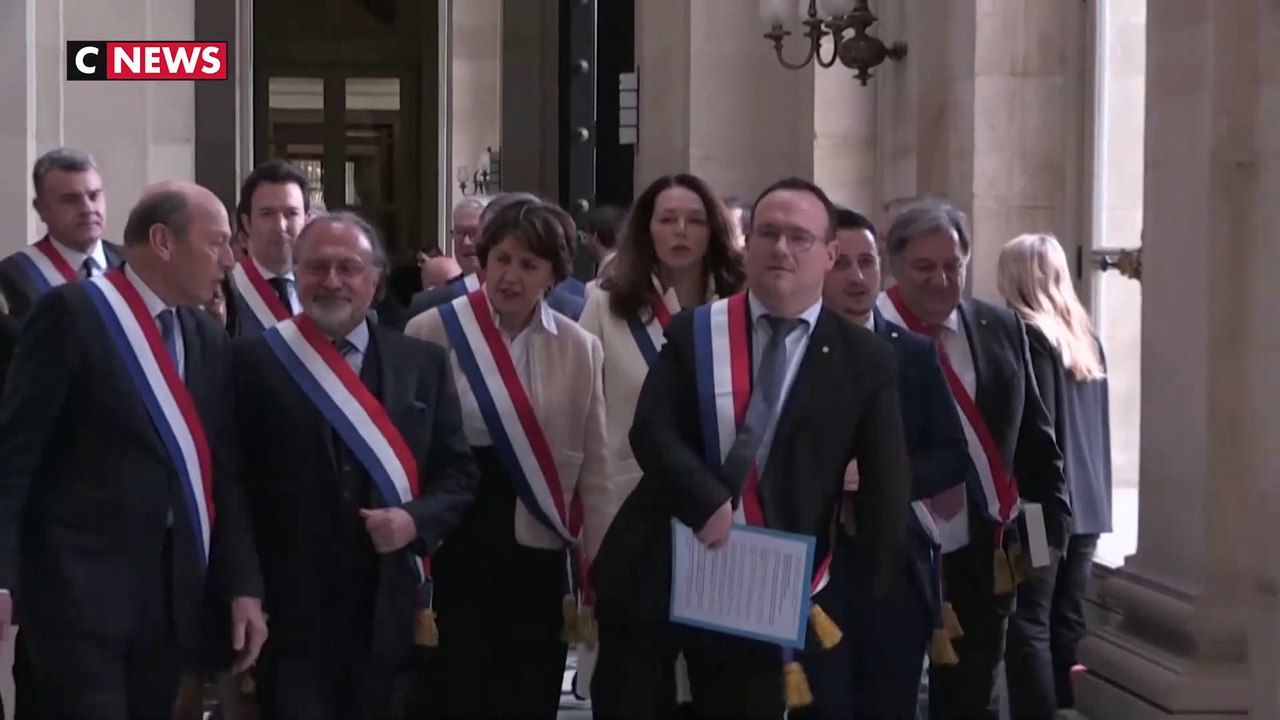 Nouveau gouvernement : Qui sont les ministres entrants et sortants ?