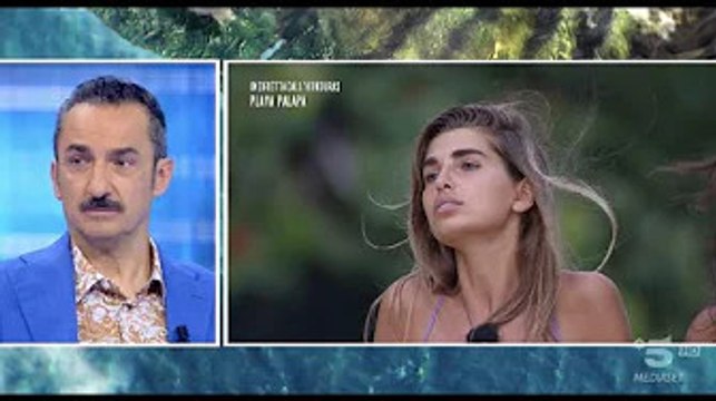 Marco Maccarini attacca duramente la giovane naufraga: l'affondo in diretta Poco fa Ilary Blasi ha r