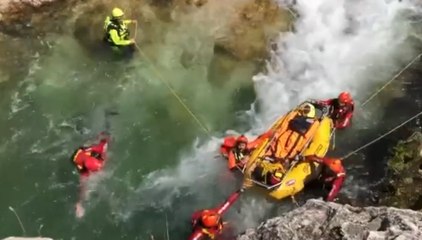 Arsiero (VI) - Vigili del Fuoco, addestramento nel fiume Astico (21.05.22)