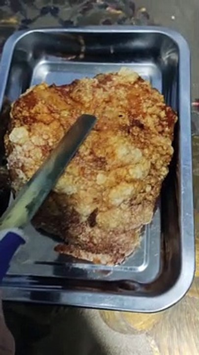 Crispy pork chicharon