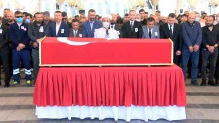 İdlib'de kalp krizi geçirip hayatını kaybeden asker, son yolculuğuna uğurlandı