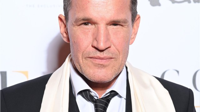 VOICI : C'est compliqué : Benjamin Castaldi sans filtre sur sa relation actuelle avec Flavie Flament