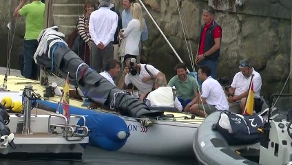 Juan Carlos I navega a bordo del 'Bribón' pese a la suspensión de las regatas