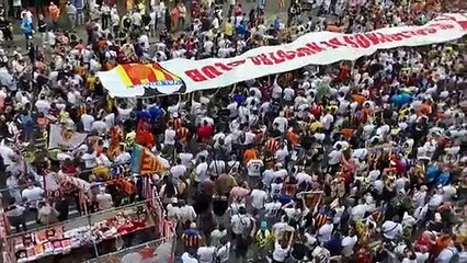 La indignació esclata a l’exterior de Mestalla contra el menyspreu del president del València CF