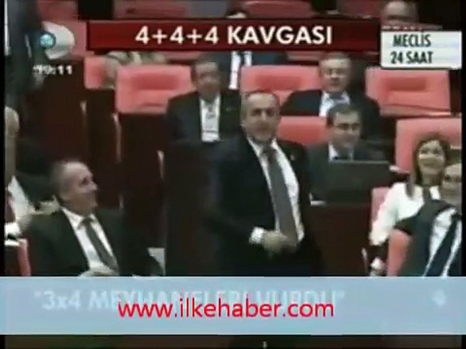 Sırrı Süreyya Haydar sende tüyüyorsun