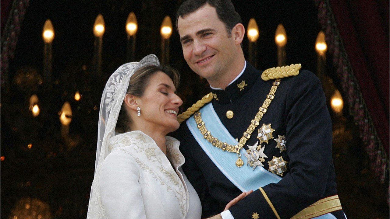 GALA VIDEO - Letizia d'Espagne : cette petite déconvenue vécue le jour de son mariage avec Felipe