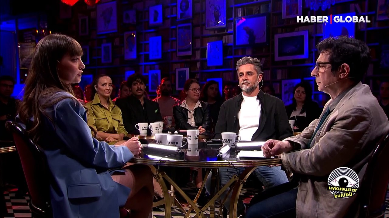 Zeynep Tuğçe Bayat'ın İspanyolca Performansı | Okan Bayülgen ile Uykusuzlar Kulübü