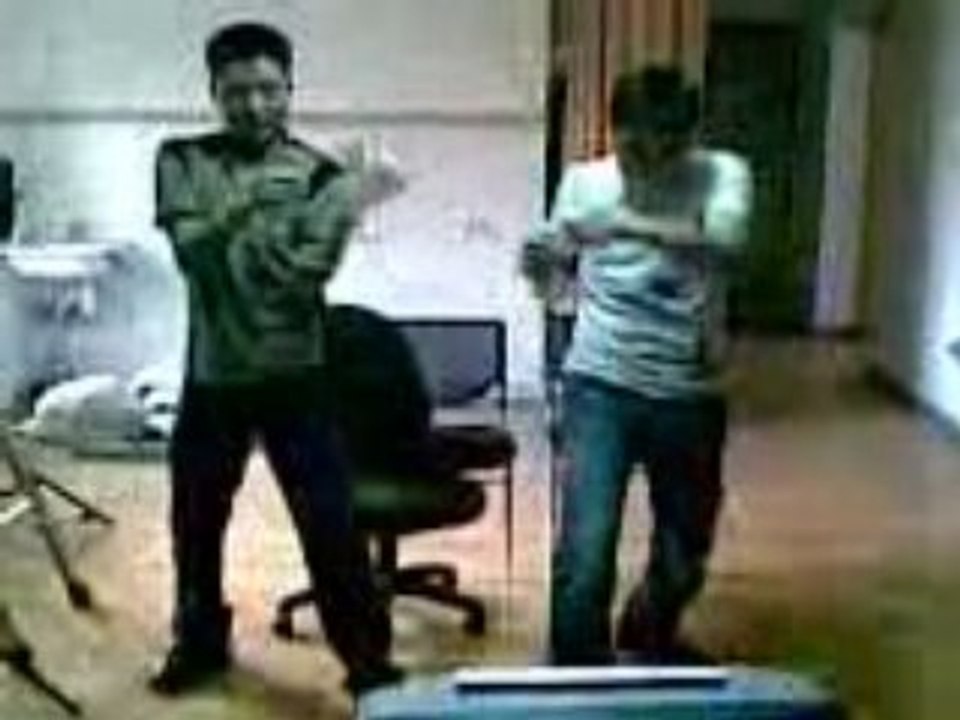 Amarsanaa and Hantulga playing Nintendo Wii