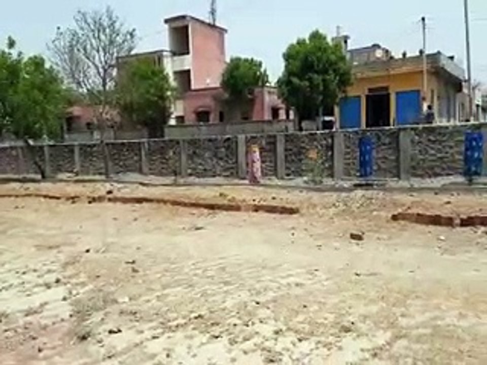 video: ग्रीष्मावकाश में शिक्षक निभा रहे जिम्मेद...