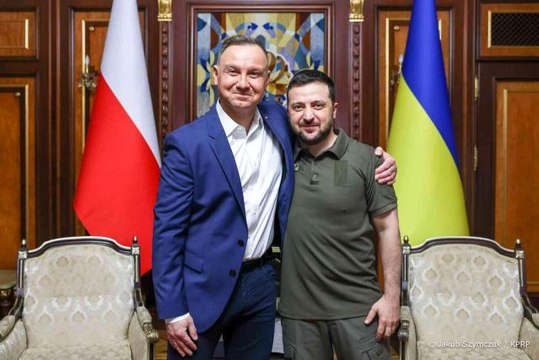 Polonya Devlet Başkanı Duda: Geleceği hakkında karar verme hakkı sadece Ukrayna'nındır Duda, Ukrayna parlamentosunda konuştu