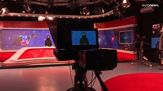 Афганистан: женщины-ведущие новостей закрыли лица