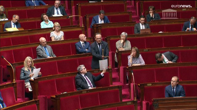 Ministro francês acusado de violação por duas mulheres