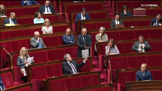 Скандал в новом правительстве Франции