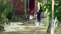 شاهد: بعد تسببها بمقتل 60 شخصاً.. انحسار الفيضانات في بنغلادش والهند