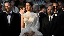 Cannes 2022: Deepika Padukone White Ruffle Saree में Last Day Red Carpet Look Viral | Boldsky