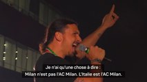 Serie A - Zlatan remercie les tifosi pendant la parade dans Milan