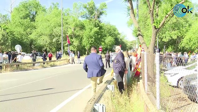 Juan Carlos I mantiene un cara a cara a solas con el Rey antes de comer en Zarzuela y volver a Abu Dabi