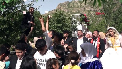 Bu ekonomi de böyle düğün: Gelin hanıma 2,5 kilo altın