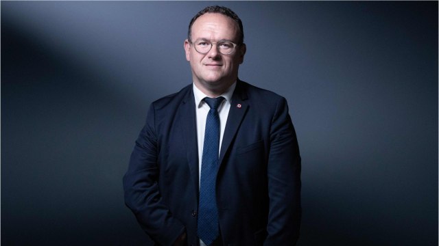 GALA VIDEO - Damien Abad accusé de viols, les langues se délient à droite : Il fait partie des gros lourds