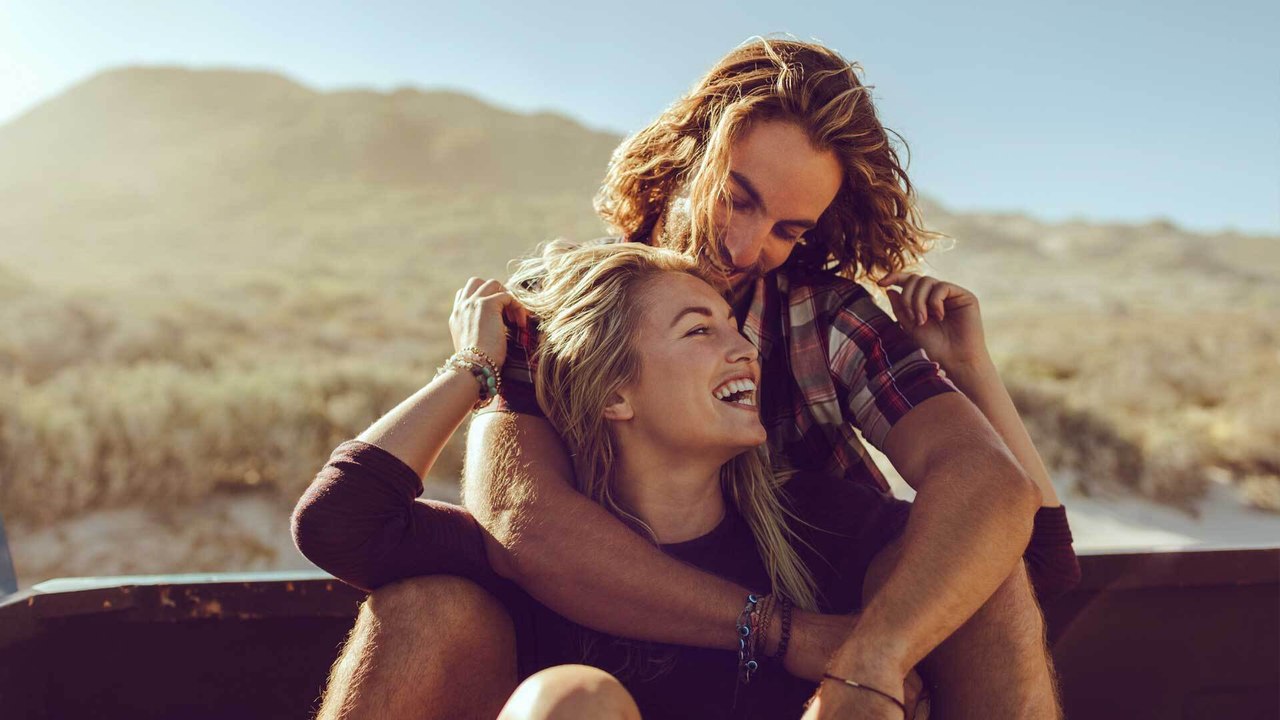 Singlehoroskop Juni 2022: Sommerflirt oder große Liebe?