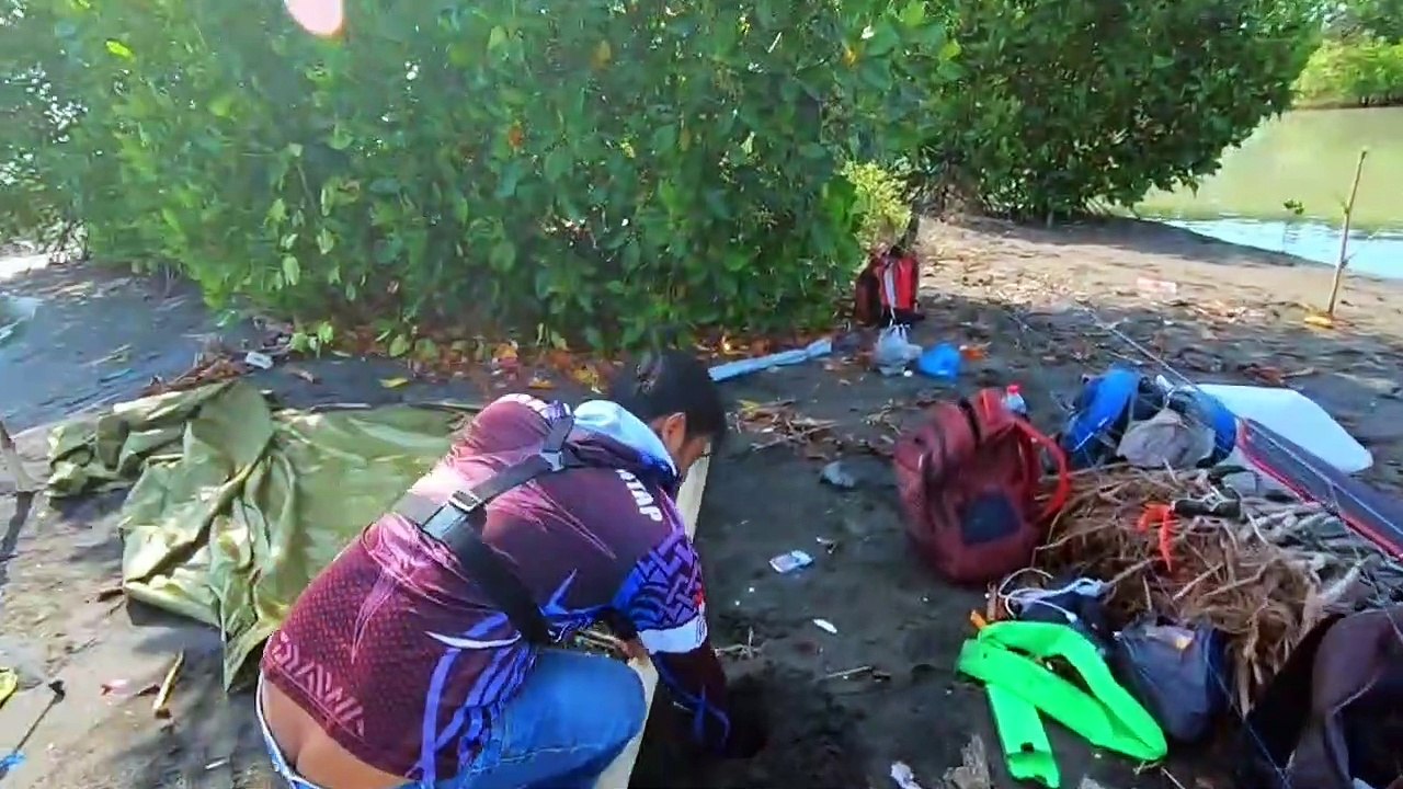 NGERI BANGET !!! Pemancing Pinggiran Pasti PANIK Mancing di Spot Extreme ini..