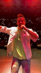 Manny Cruz a casa llena en Lehman Center 