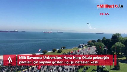 Solotürk'ten Genç Kartallar Haftası gösterisi