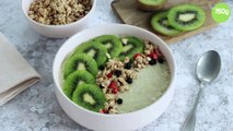 Smoothie bowl au Kiwi de l'Adour IGP, lait de coco et céréales