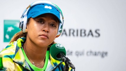 Naomi Osaka Is Knocked Out of French Open in First Round