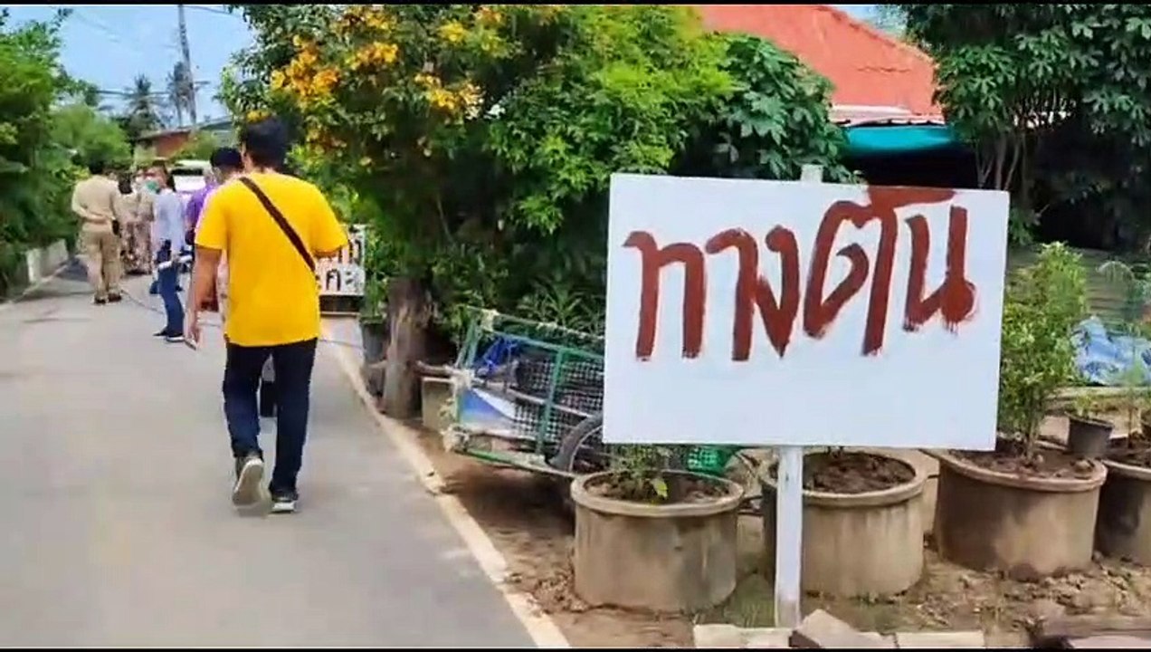 (คืบหน้า) ถนนที่ถูกปิดกั้นการเจรจาไม่เป็นผล สุดท้าย ผวจ.มาเปิดได้ทันที