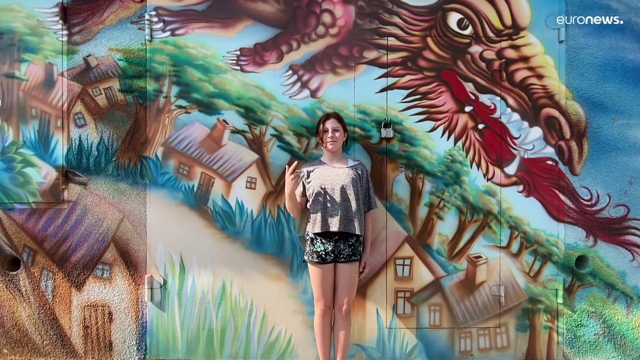 Kinder im Ukraine-Krieg: 'Bei Bombenalarm spielen wir im Keller'