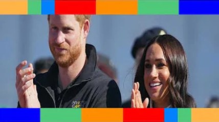Meghan Markle et Harry partagent un baiser langoureux  cette photo qui surprend