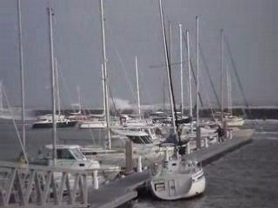 tempête sur la jetée