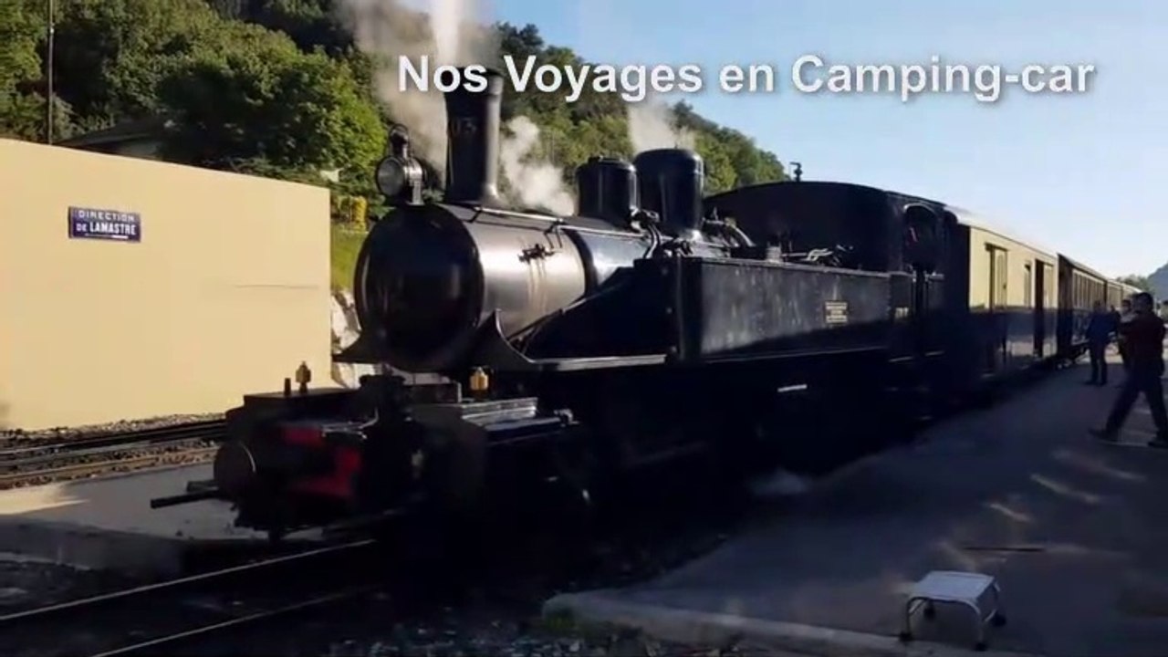 La France 2021. Camping des Lucs Tain l'Hermitage (Drome) Facteur Cheval et "Mastrou" le train de l'Ardèche.
