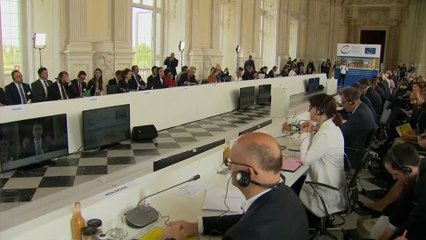 إيطاليا تقدم مبادرة لوقف إطلاق النار في أوكرانيا