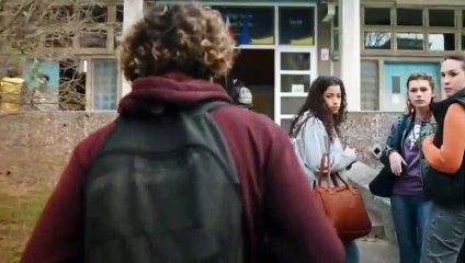 Plus belle la vie : [Extraits en avance] - Sunalee provoque killian...