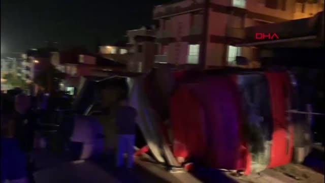 KOCAELİ-FRENİ BOŞALAN KAMYON KAMERİYEYE ÇARPTI: 4 YARALI