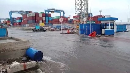 Monitoring Tanggul Penahan Air Laut di Kawasan Lamicitra  Pelabuhan Tanjung Emas Semarang