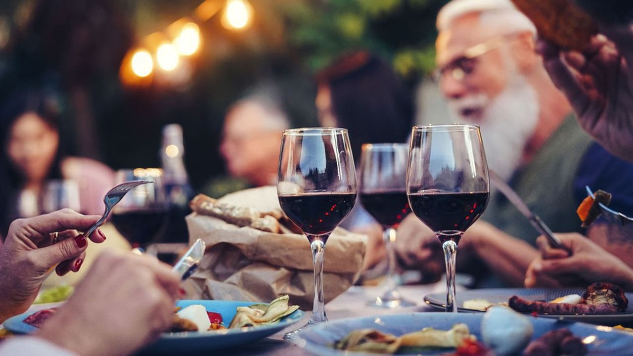 Pourquoi toujours choisir le 2ème vin le moins cher de la carte au restaurant