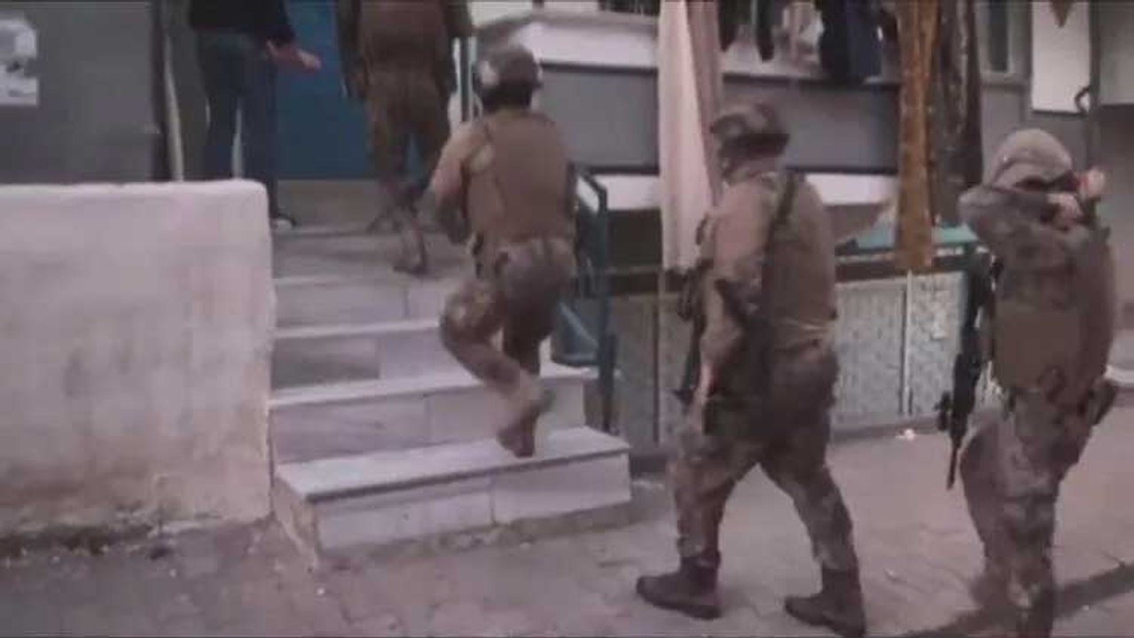 İstanbul'da terör örgütleri DEAŞ ve El Kaide'ye operasyon