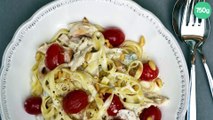 Tagliatelles au poulet, sauce crémeuse au gorgonzola, pignons de pin et tomates cerise poêlées