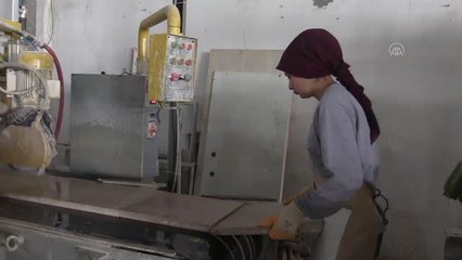 AFYONKARAHİSAR - Kadın eli değen mermerler ABD ve Avrupa'ya ihraç ediliyor