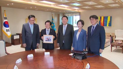 국회의장단 만난 尹 "바이든, 포드 때부터 상원" 朴 "전 주니어" / YTN