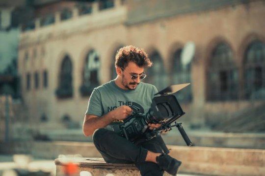 Mardinli görüntü yönetmeni İbrahim Çelik, başarısını Avrupa'ya taşıdı