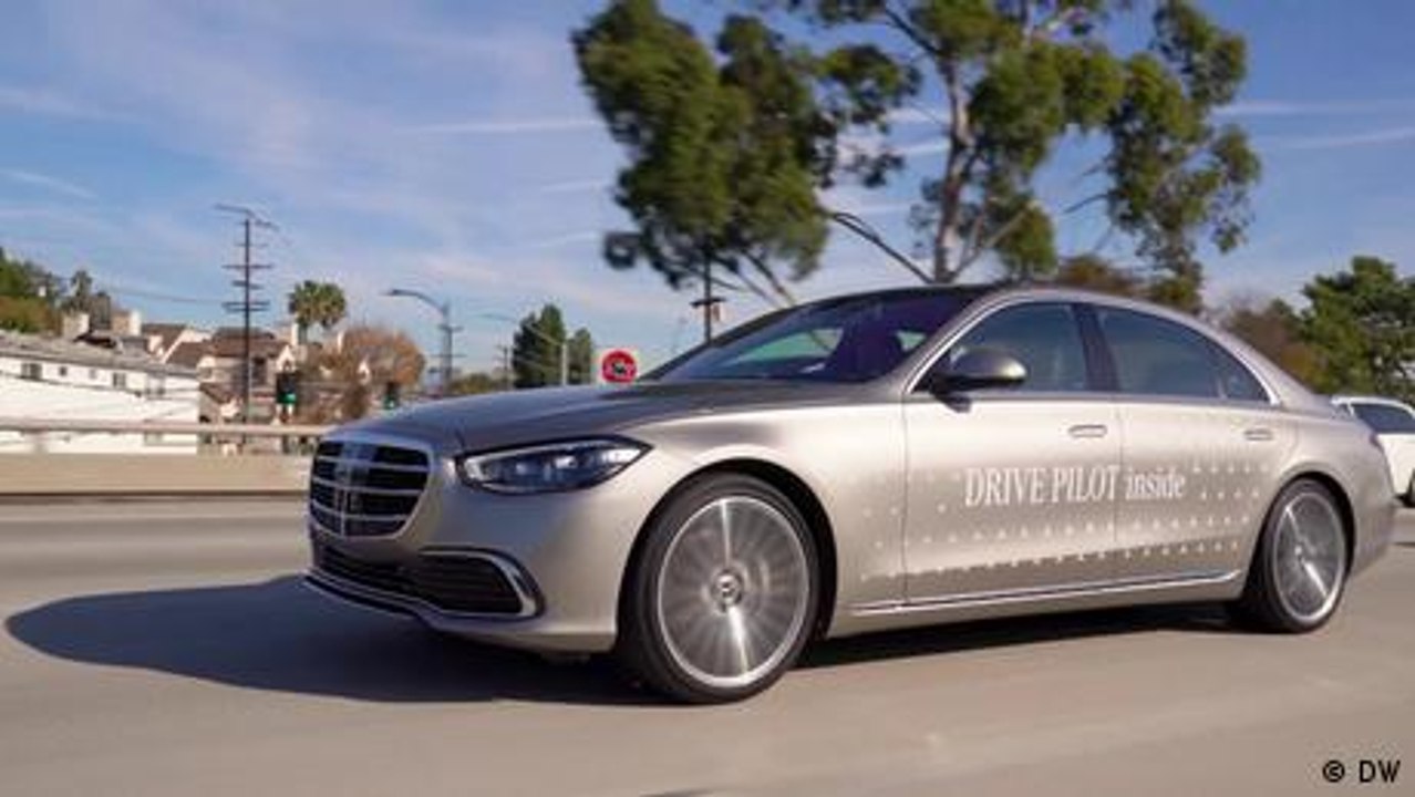 Drive Pilot steuert Auto im Stau